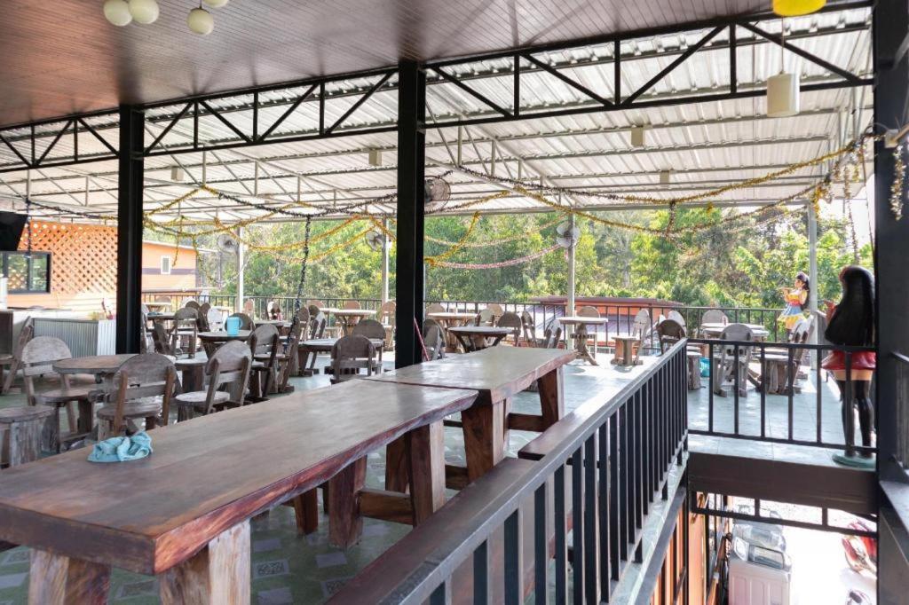 Oyo 755 Rattana Resort Ko Lanta Eksteriør billede